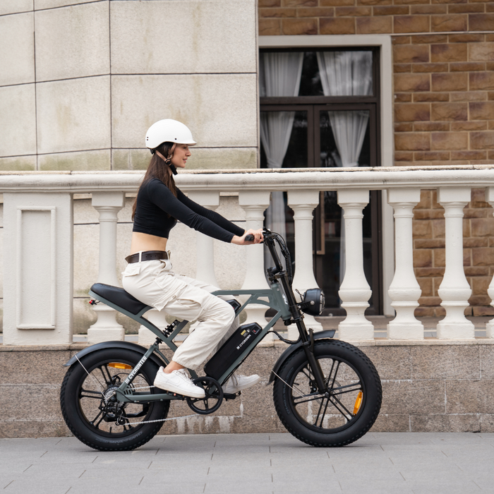 CycHunter 1000W Class 3 Moped-Style Electric Bike Full Suspension