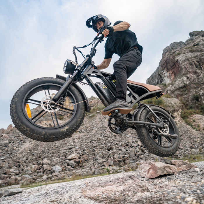 CycHunter 1000W Class 3 Moped-Style Electric Bike Full Suspension