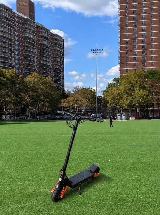 isinwheel GT1 2026 New Urban Commuter Electric Scooter - 800W 48V/10Ah 28mph - 100% Financing Available