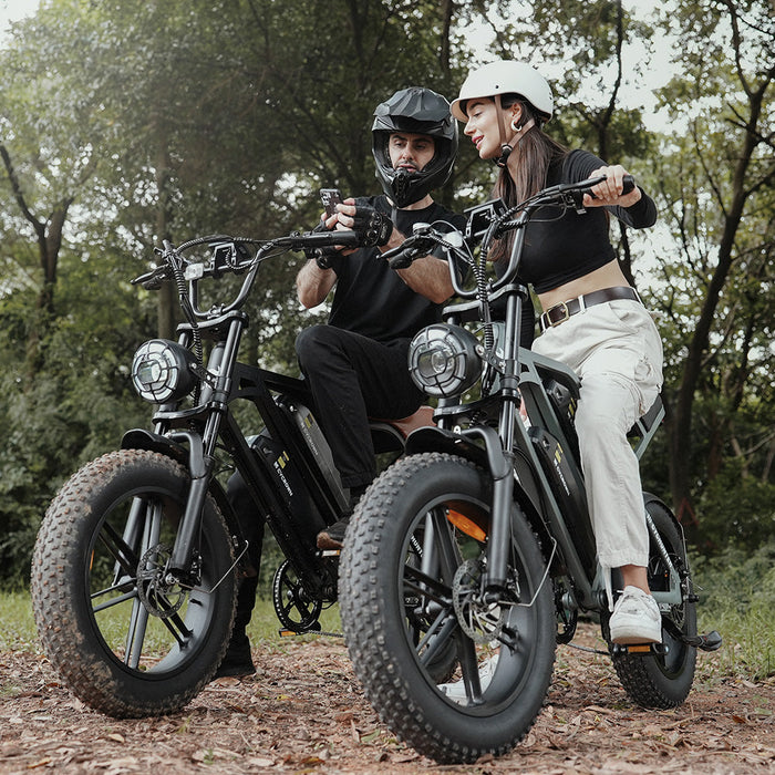 CycHunter 1000W Class 3 Moped-Style Electric Bike Full Suspension