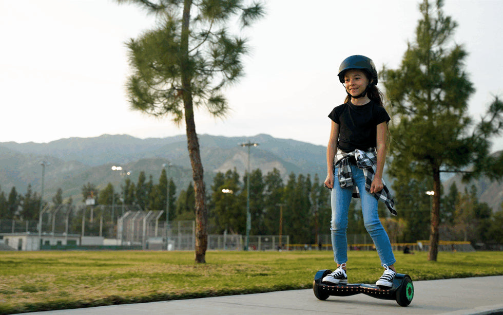 Razor Sonic Glow Hovertrax hoverboard - Built-in Wireless Bluetooth Speak - 100% Financing Available!